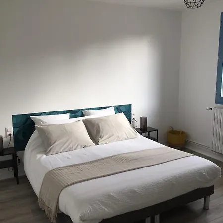 Du Rocher Apartment