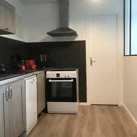 Du Rocher Apartment *