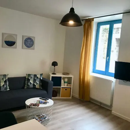 Du Rocher Apartment *